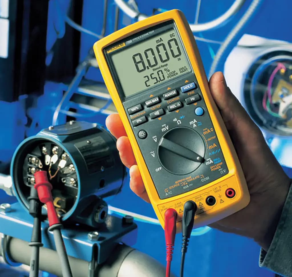 FLUKE 789 Многофункциональный калибратор Fluke 789, 30 мА, 1000 В переменного тока 50 мм 203 мм 100 мм