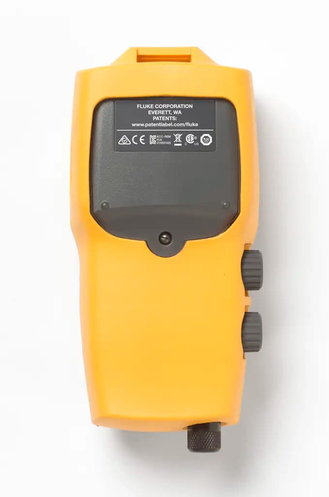 FLK-719P-300G/KIT Fluke 719P-300G/KIT Калибратор давления от -0,8 до 20 бар