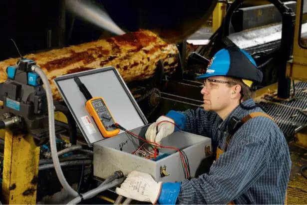 FLUKE КОМПЛЕКТ 87V-MAX/E2 Комплект мультиметра Fluke 87V-MAX/E2 Комплект мультиметра