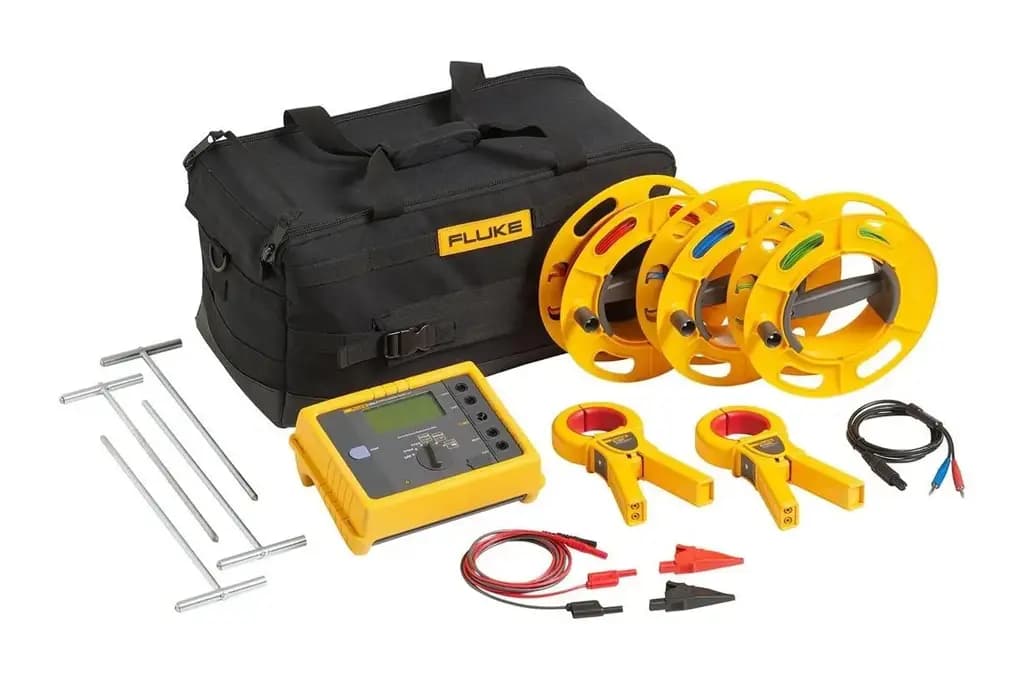 FLUKE 1623-2 КОМПЛЕКТ Fluke 1623-2 Комплект для проверки заземления CAT II, ​​300 В