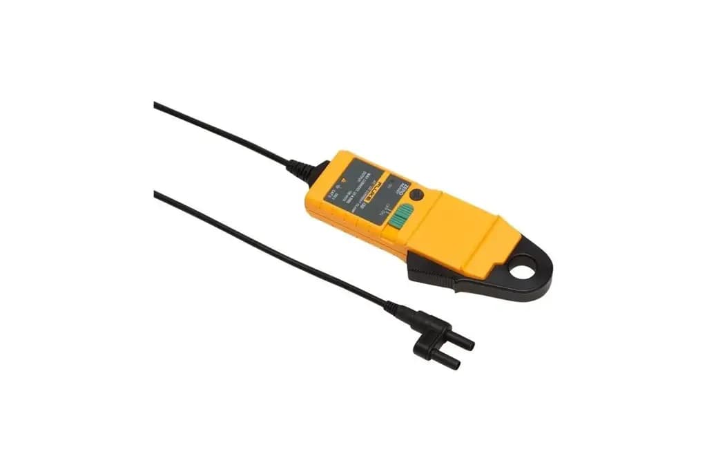 i30 Fluke I30 Токовые клещи, макс. 30 А постоянного тока, адаптер переменного/постоянного тока, макс. 30 А переменного тока, токовый выход