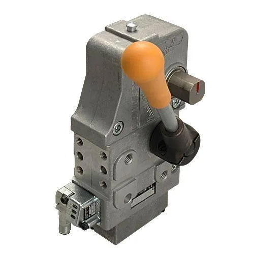 Univer Series BLADE arms